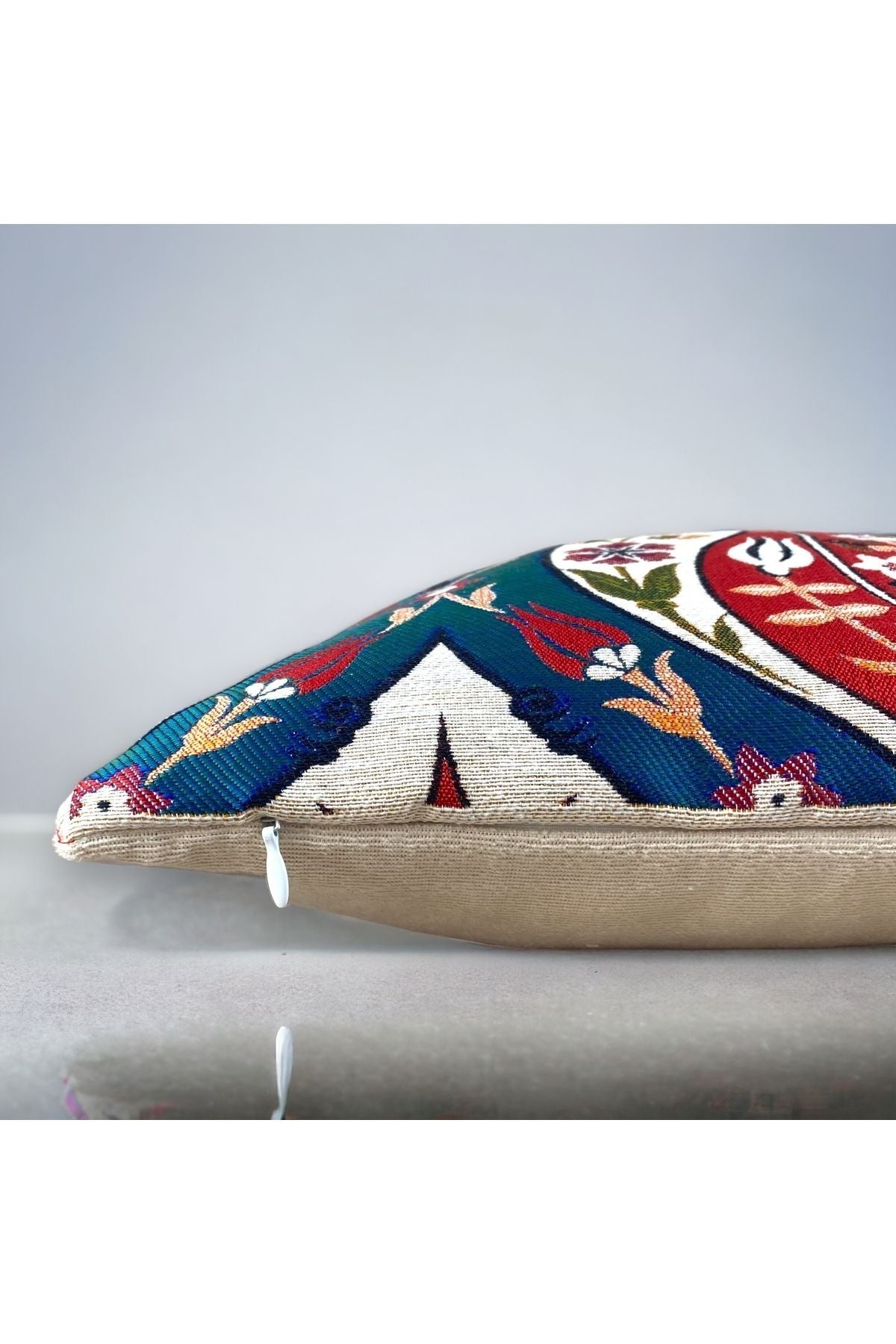 Jakarlı Goblen Pano Dokuma Lale Dekoratif Kırlent / Yastık Kılıfı